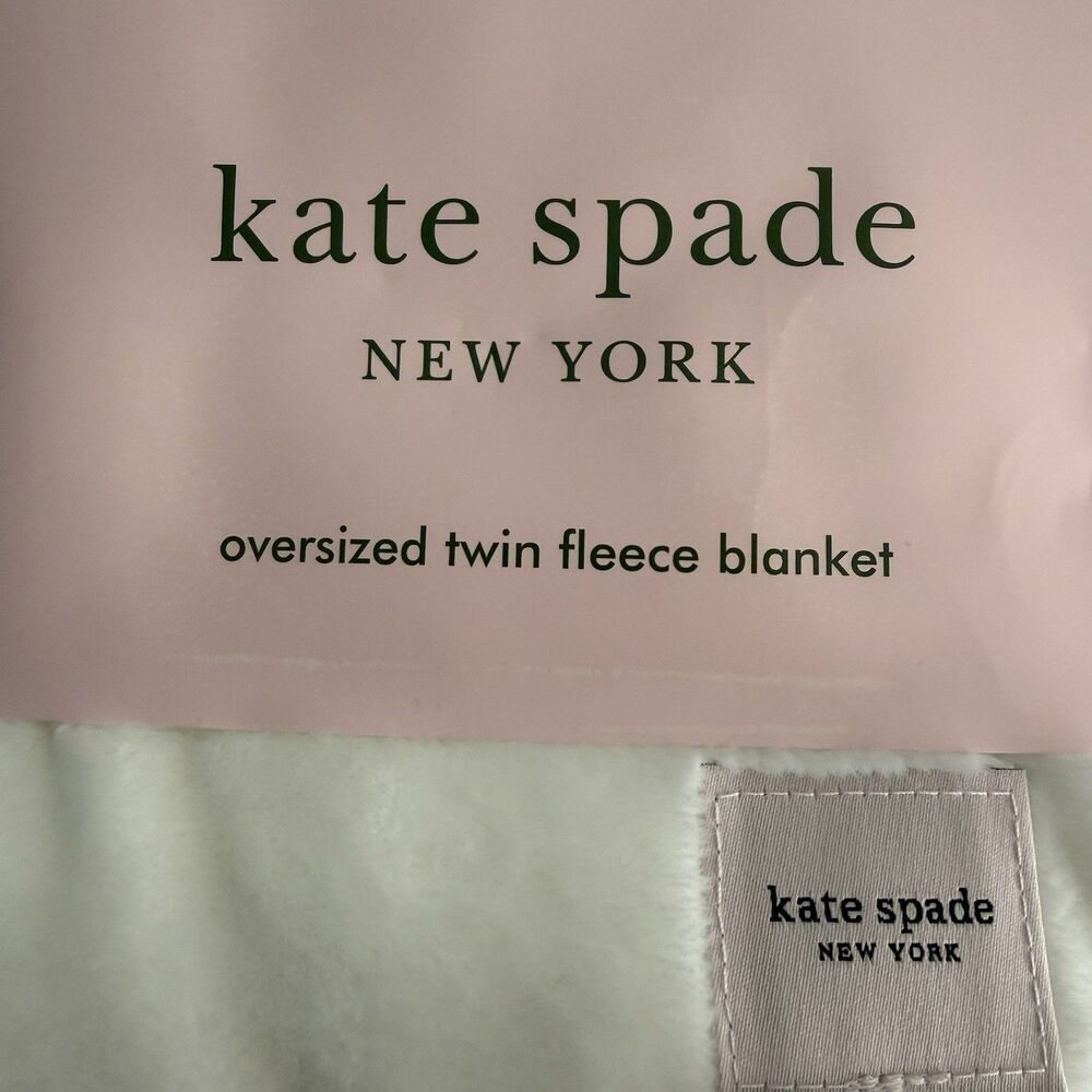 Kate Spade New York Oversized Twin Fleece Blanket WHITE 68" X 90" NWT Soft Cozy - Picture 3 of 5